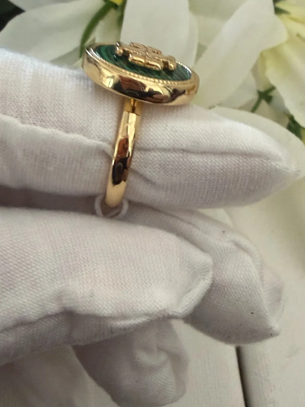 Tory Burch AUTHENTIC Gold-Tone Ring Malachite Semiprecious Stone Logo Sz 8